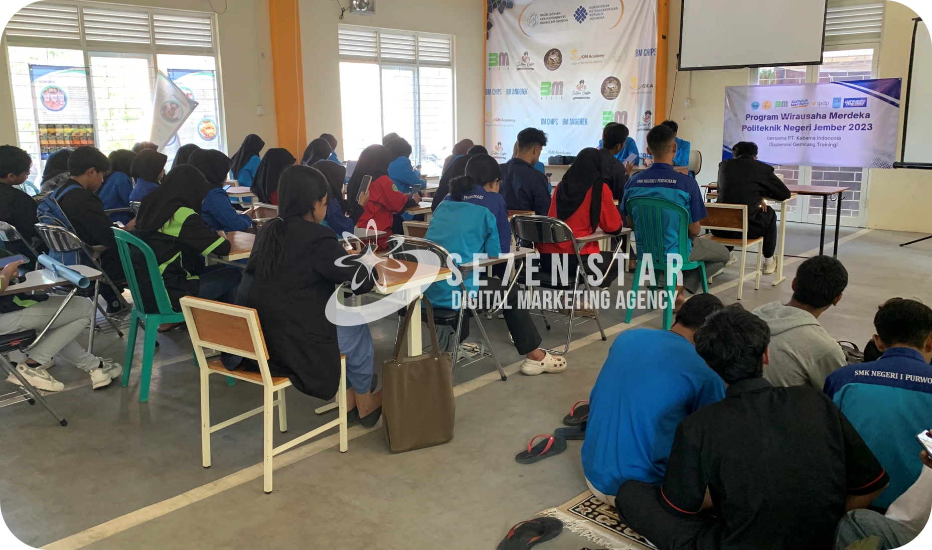 Ilustrasi layanan perawatan dan keamanan website